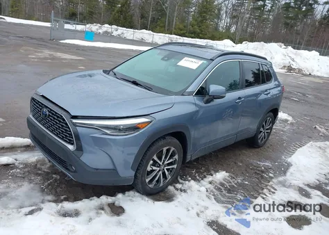 2022 Toyota Corolla Cross Xle from USA, damaged, VIN 7MUDAABGXNV013623